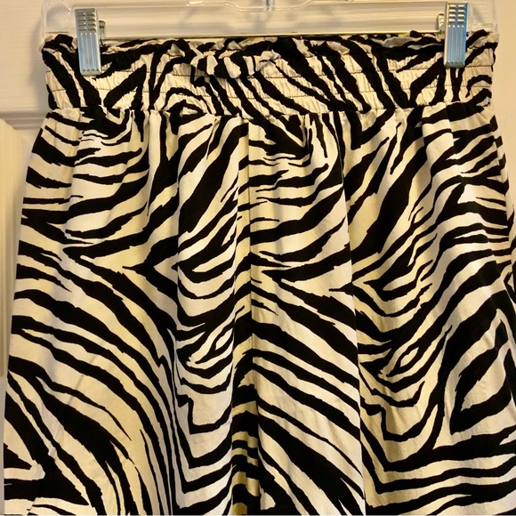 Rachel Roy Zebra Stripe Print Wide Leg Pants. Size S - Picture 5 of 5